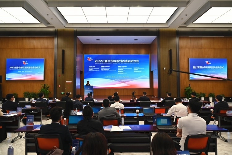 A Ningbo célja, hogy öt éven belül 10 milliárd dollárnyi árut importál Közép- és Kelet-Európából, változatlan marad.