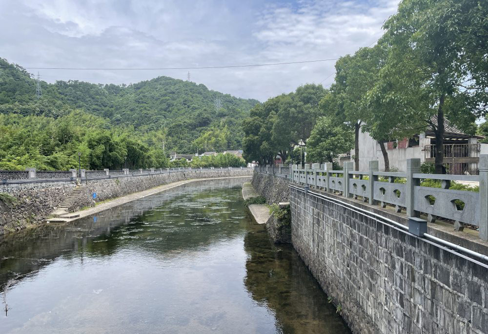 Ningbo déli részén mérsékelt vagy heves esőzés várható ma