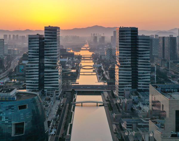 A GDP növekedése 62 milliárd jüan, ami a 12. helyet foglalja el Kínában! Ningbo gazdasága rugalmasságot mutatott az év első felében