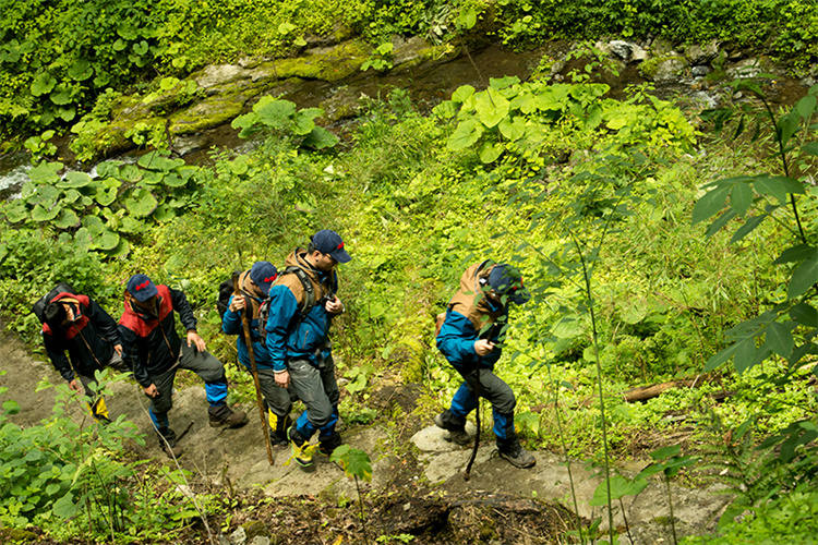 Outdoor Adventure Essential Önsegítő kézikönyv